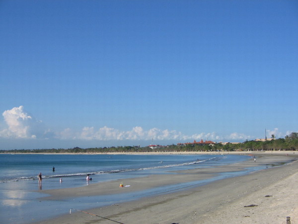 ������̲��Kuta Beach)
