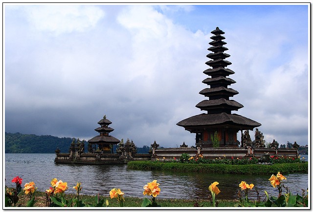 ��������̹�� Pura Ulun Danu